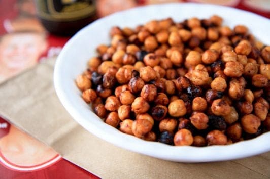 sweet and spicy roasted chickpeas | Wholefully