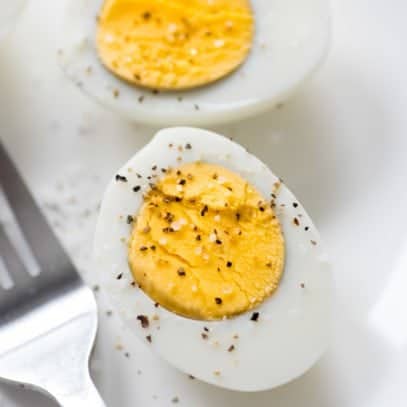Easy-to-Peel Hard Boiled Eggs - Perfect Egg