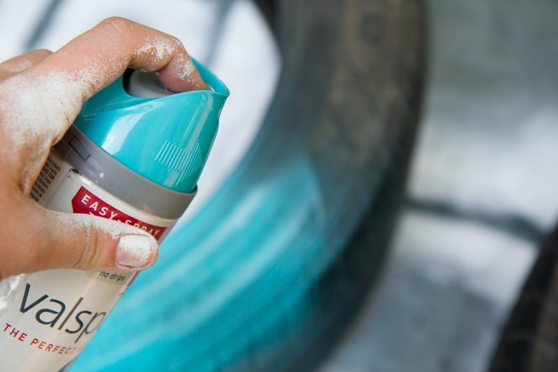 spray paint tire