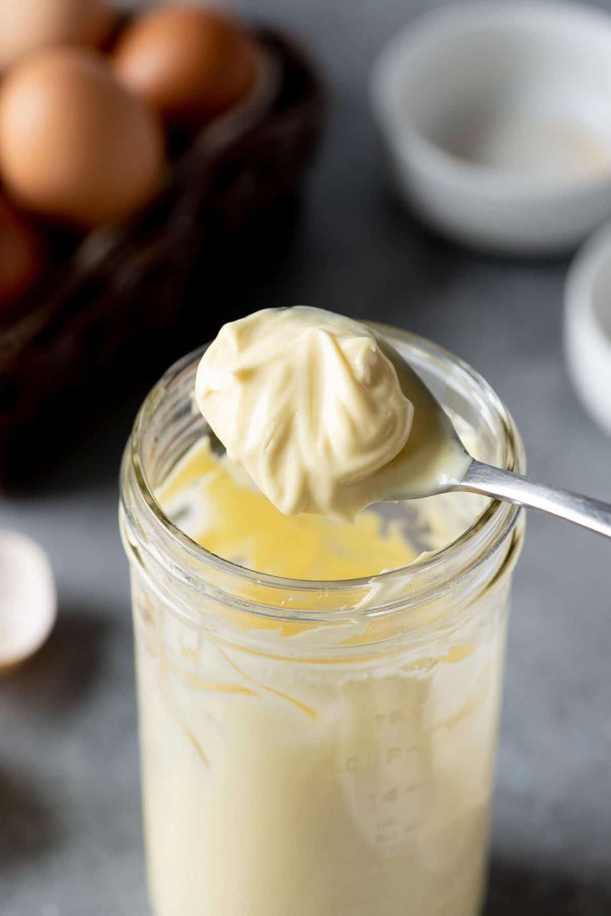 How to Make Homemade Mayo in Two Minutes