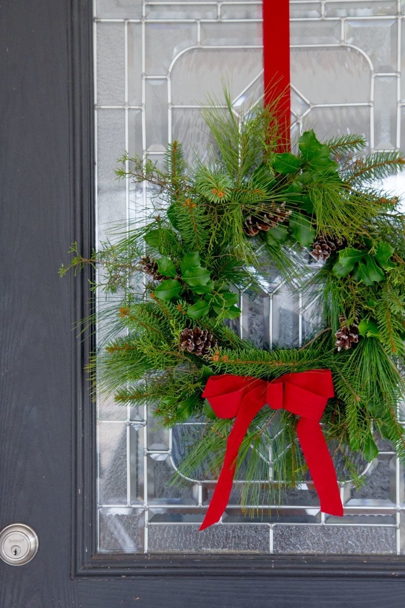 How to Make a Fresh Greenery Wreath (In 12 Minutes)