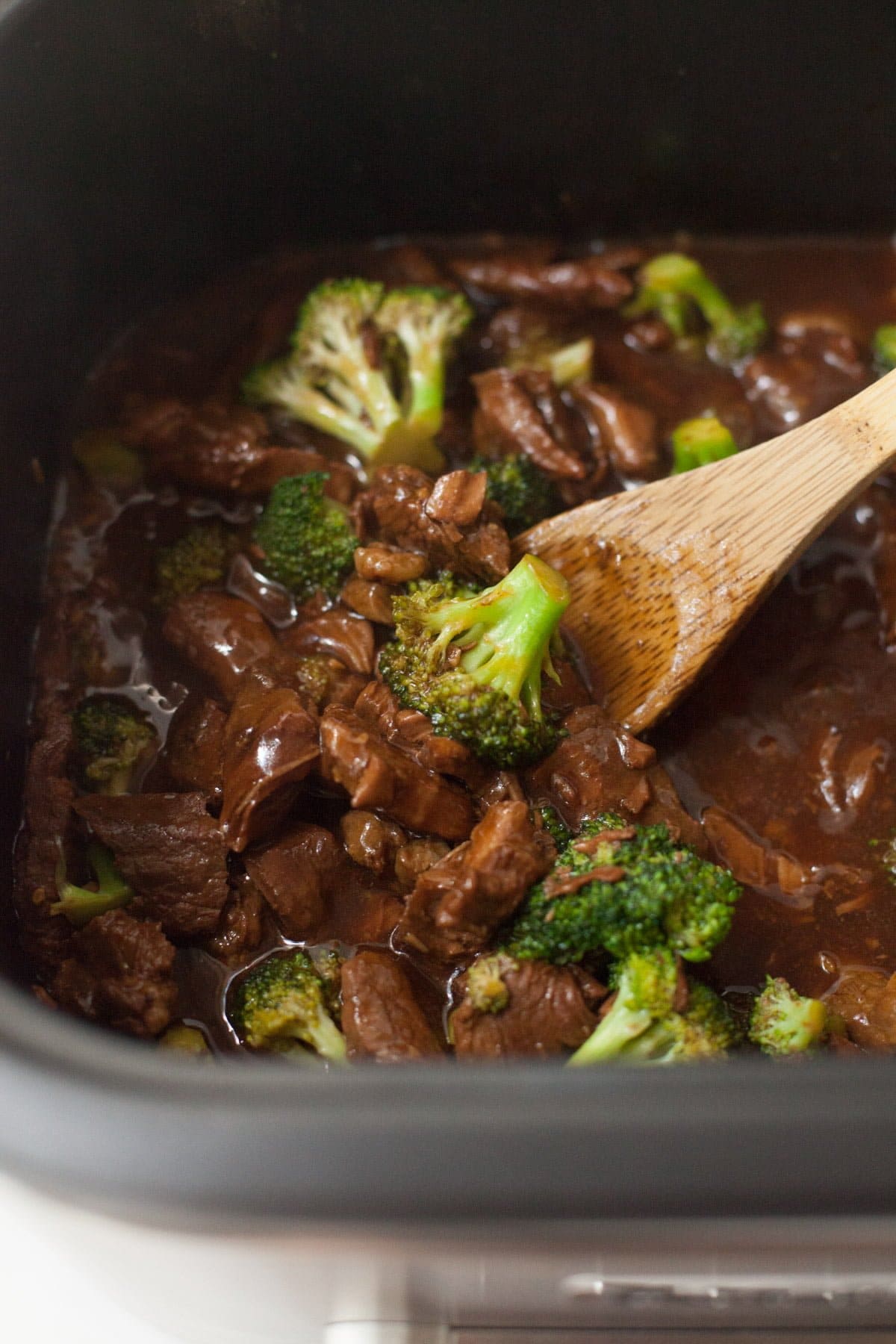 Slow Cooker Beef and Broccoli with Quinoa