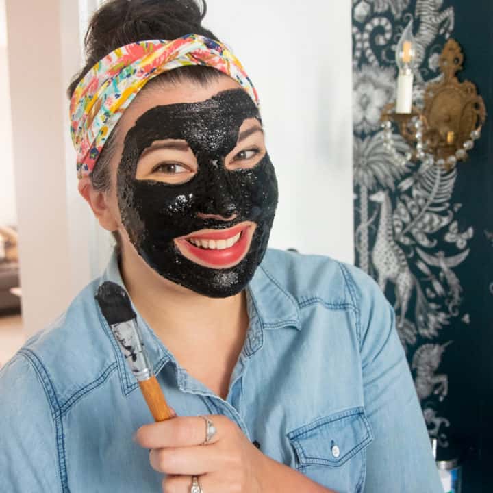 Diy L Off Face Mask With Activated Charcoal Wholefully - Diy Charcoal Mask With Glue