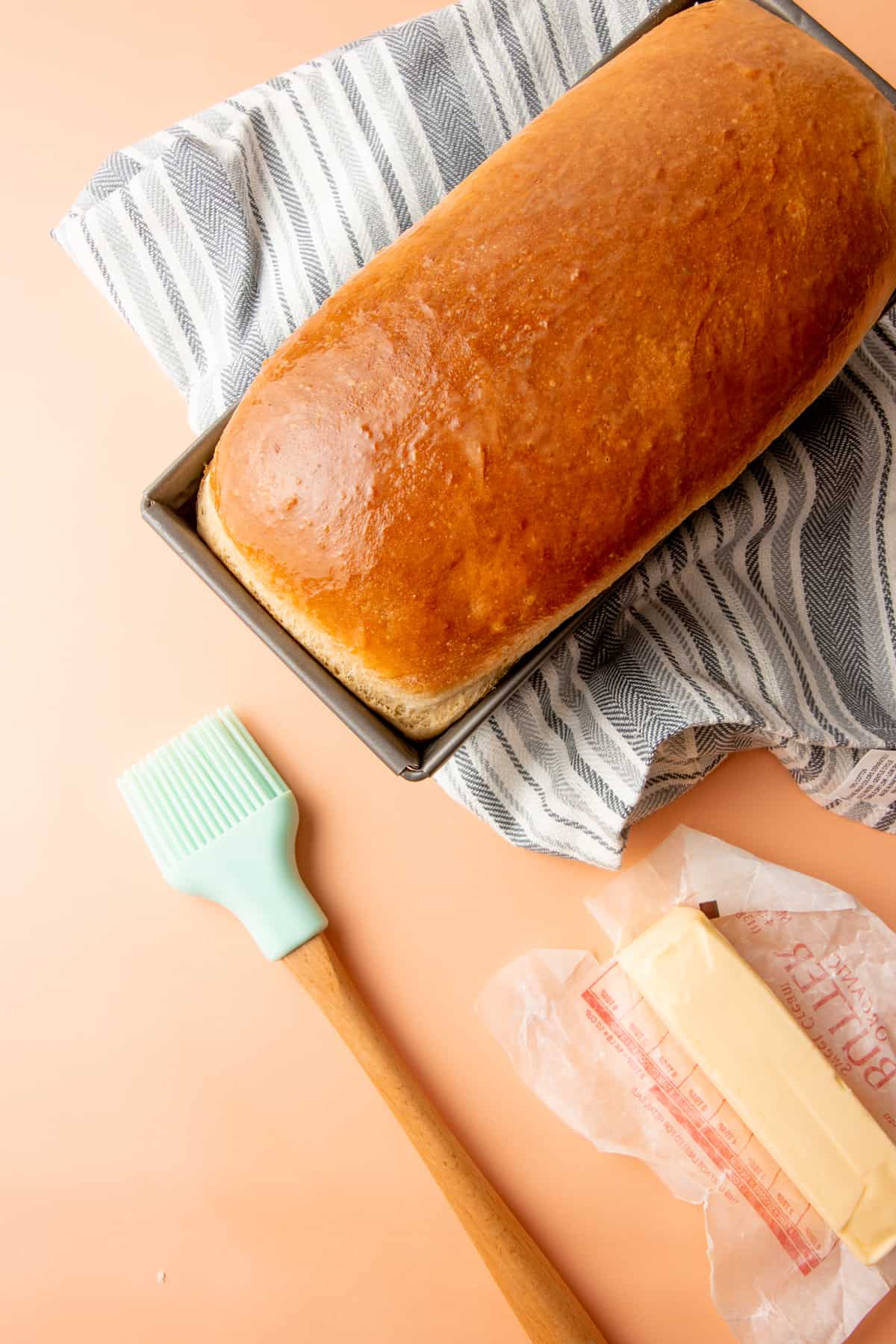 Easy Homemade Sandwich Bread, Recipe and Tutorial