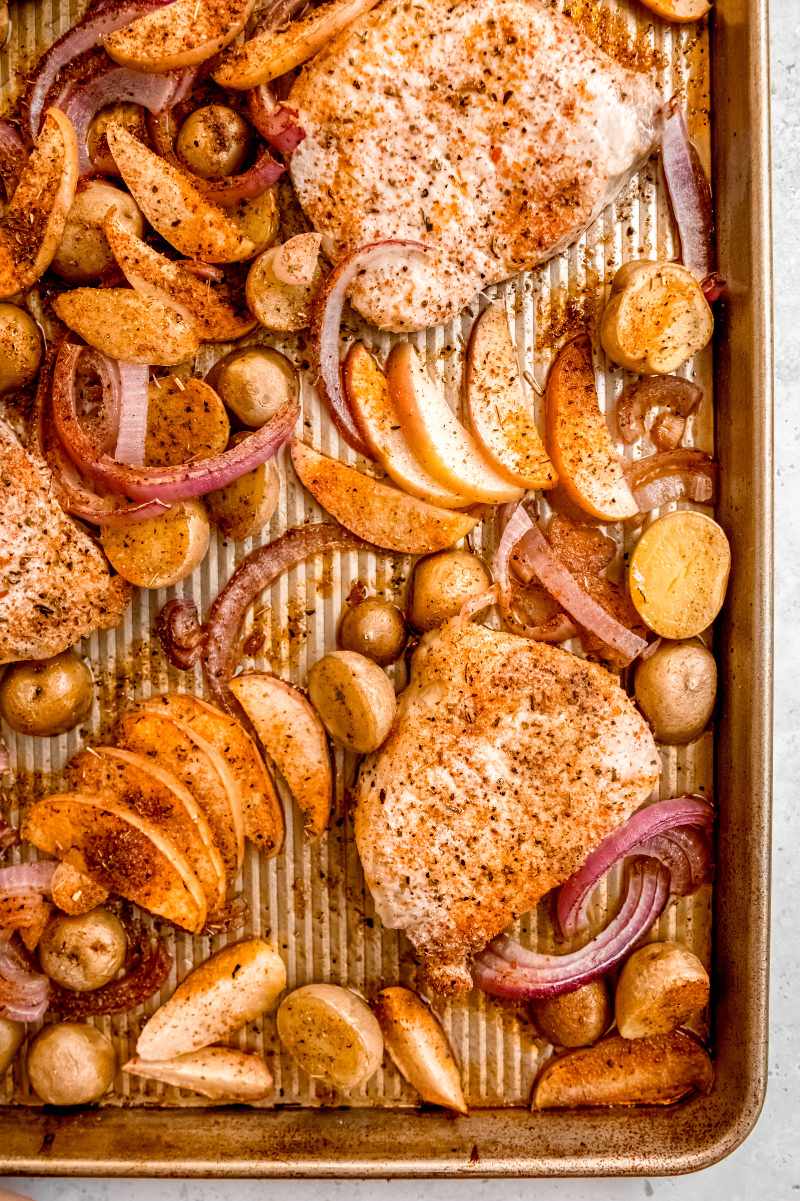 Sheet Pan Pork Chops Dinner with Apples and Potatoes